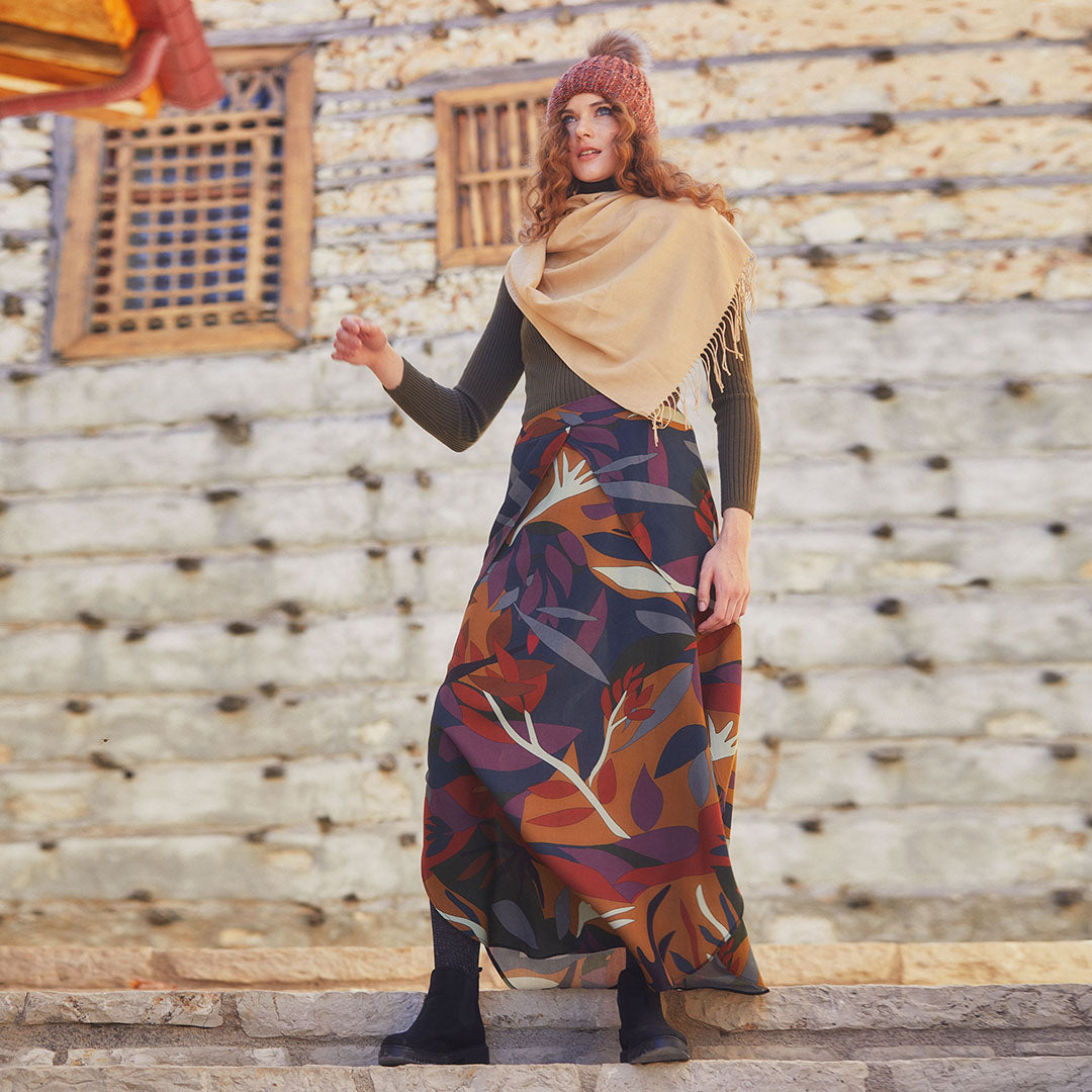Easy Pull On Elastic Waist Printed Long Slit Skirt