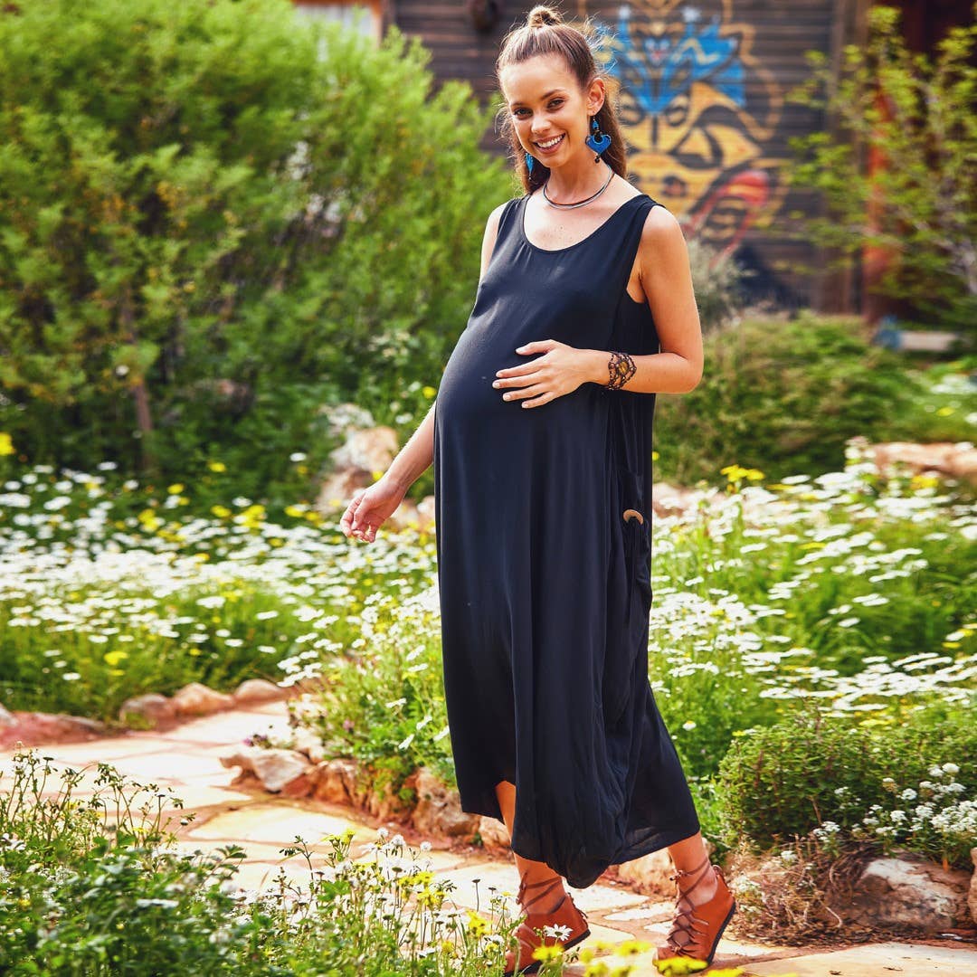 Buttoned Pockets Scoop Neck Loose Maternity Dress