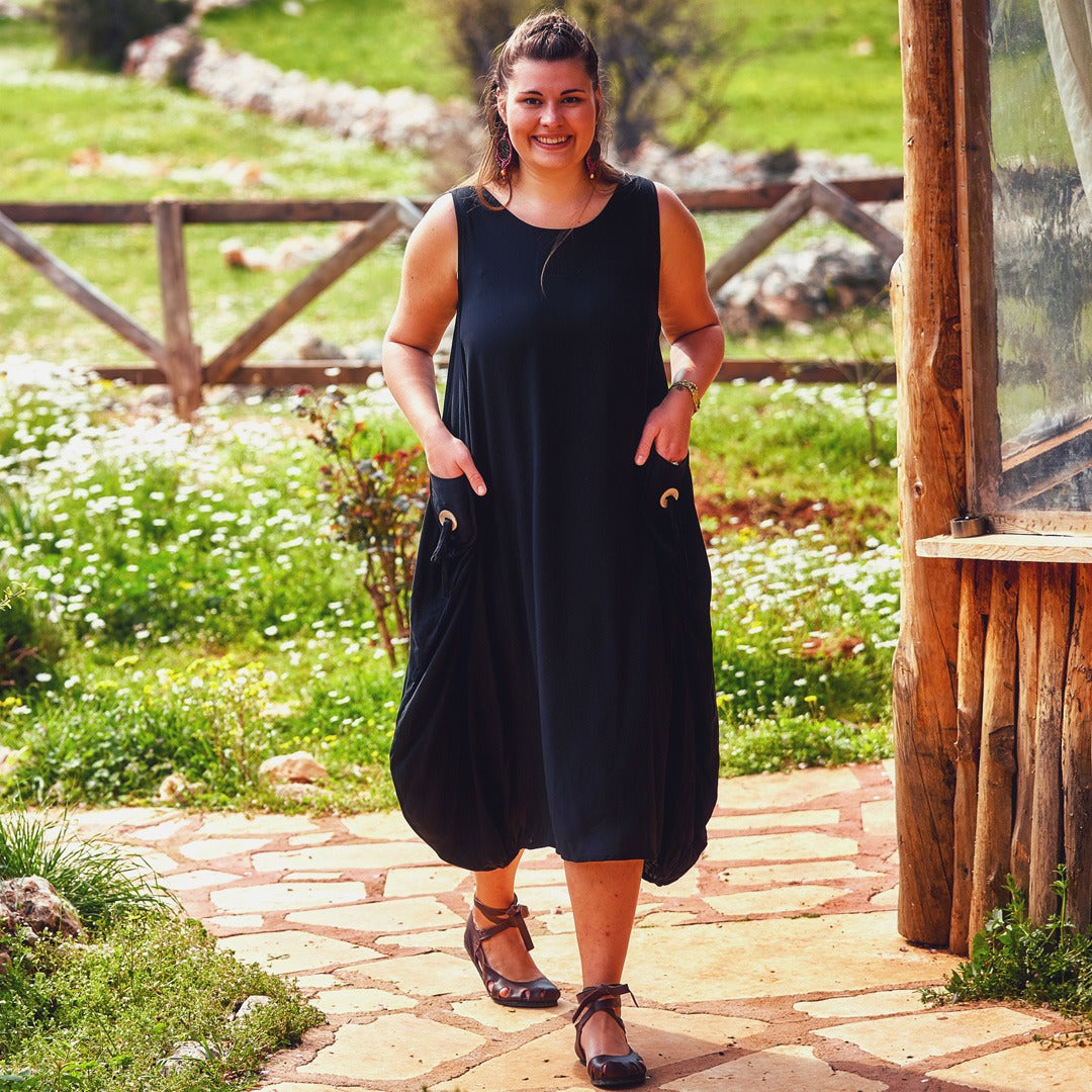 Sleeveless Buttoned Side Pockets Wholesale Plus Size Black Dress